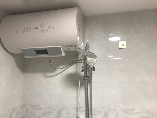 万家乐热水器尊贵版怎么样?老司机深度剖析真心话