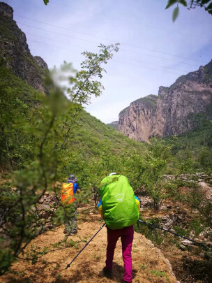 鲁滨逊登山杖怎么样？质量差的要命?
