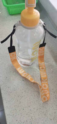 塑料水杯