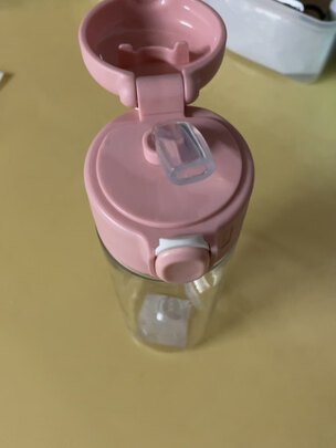 吸管水杯