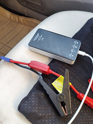 汽车应急启动电源