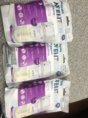 新安怡母乳储存袋跟美德乐储奶袋50片哪款更好？吸力哪款更足，哪个厚实保暖 