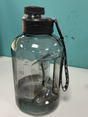 运动水杯