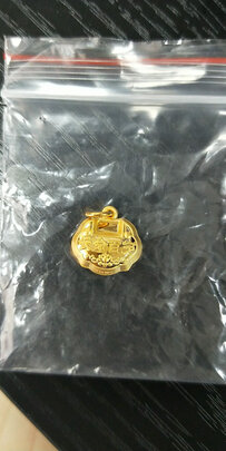 黄金吊坠