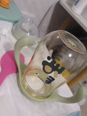 婴儿学饮杯