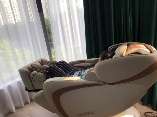 奥佳华按摩椅OG7505和OG7515哪个好,细节区别在那？