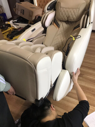 奥佳华7808智摩大师按摩椅|知乎问答：奥佳华7808和荣泰7800哪款体验效果更好些?上手大分析？