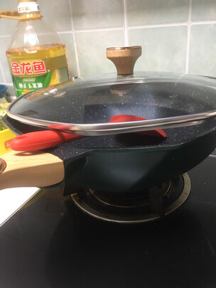 麦饭石不粘锅