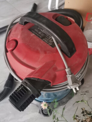 车载吸尘器