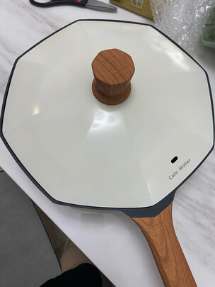 麦饭石不粘锅