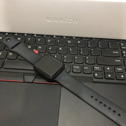 Apple Watch Series 5和Series4有什么区别呢？到底哪个好呢？