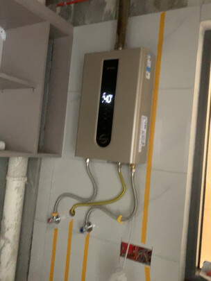 燃气热水器