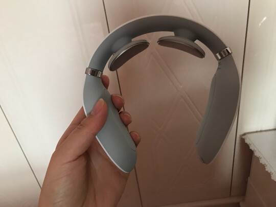 SKG颈椎按摩器怎么样？用后效果有必要给大家说说