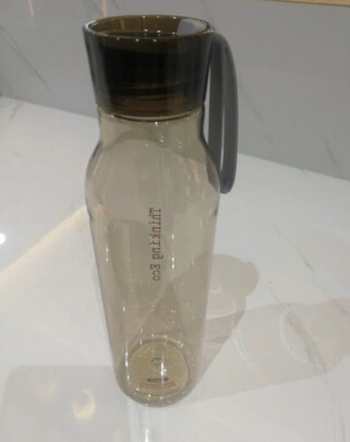 运动水杯