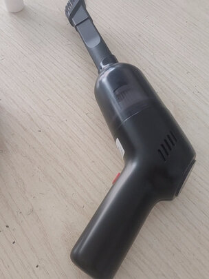 车载吸尘器