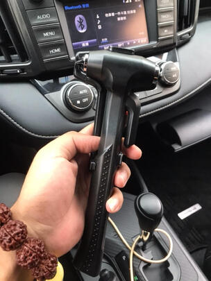 汽车安全锤