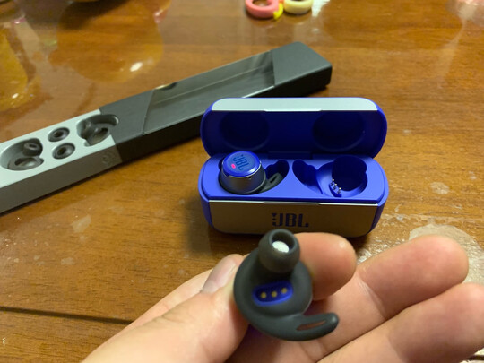 客观评评jbl ua flash音质怎么样？音质效果到底差不差？