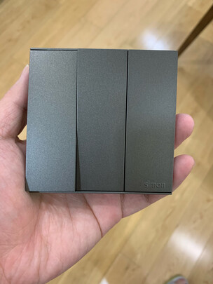 %title插图%num 西蒙(SIMON) 开关插座面板 E6系列 二开单控开关 86型面板 荧光灰色 721021-61