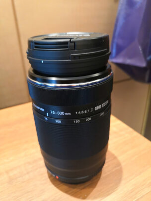 奥林巴斯M.ZUIKO ED 75–300mm-II F4.8–6.7靠谱吗？对焦够快吗？自动对焦吗？