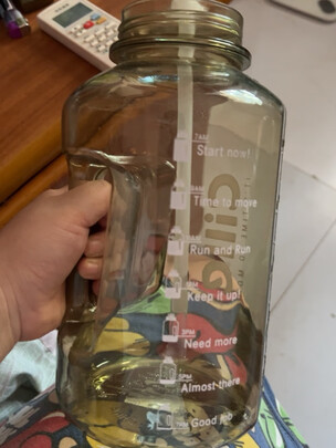 运动水杯