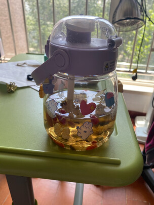 吸管水杯