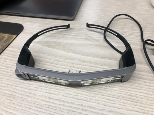 质量评测爱普生BT-300智能AR眼镜怎么样，优缺点分析参考！