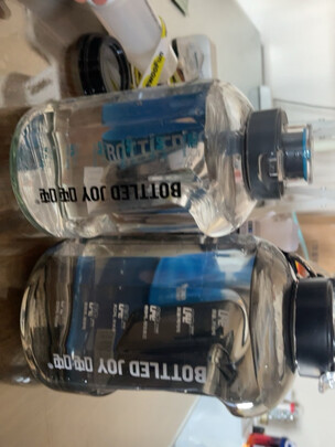 运动水杯