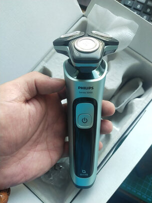三,飞利浦pq182/16电动剃须刀网友对比评测