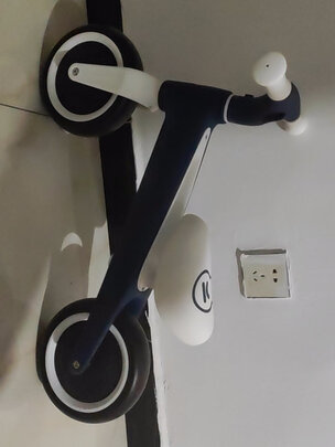 儿童平衡车