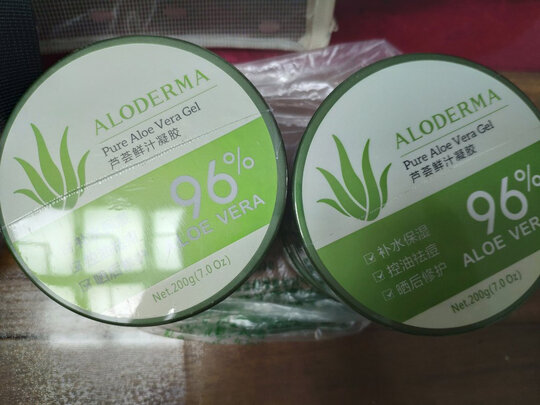 三,美康粉黛草本浓缩芦荟胶80g网友对比评测