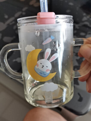 玻璃杯