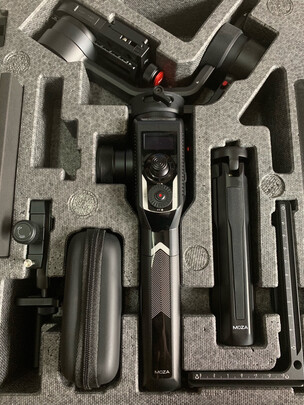 对比说说魔爪aircross2和大疆如影sc哪个好？说真的魔爪aircross2怎么样？