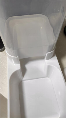 宠物自动喂食器