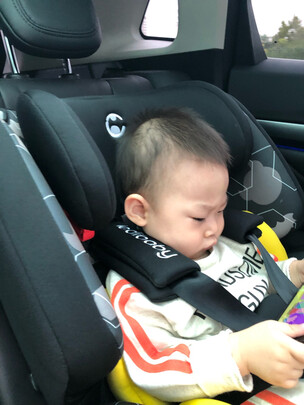 儿童安全座椅