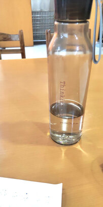 运动水杯