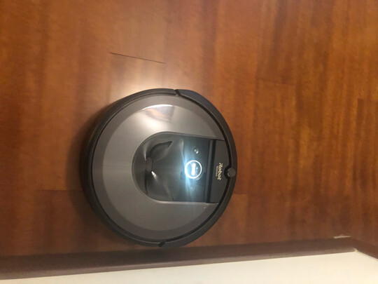 iRobotRoomba|【电商快报】irobot扫地机器人和科沃斯哪个好?告诉大家真相？