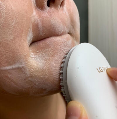 lgpral美容仪好使吗？用了会不良反应没有？