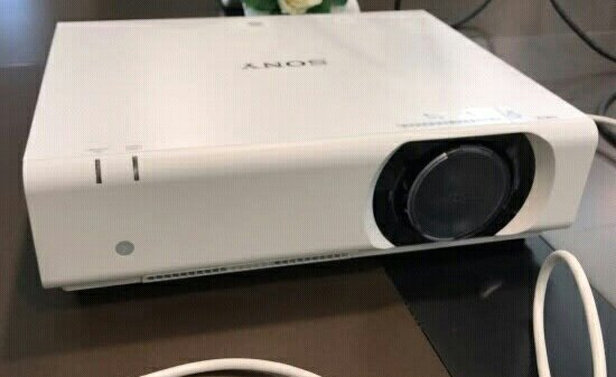 %title插图%num 索尼(SONY)VPL-CH373 投影仪 投影机办公(超高清 5000流明 中大型会议)