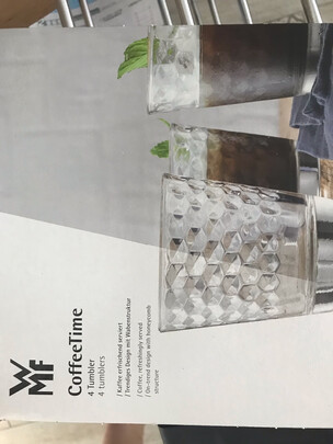 玻璃水杯