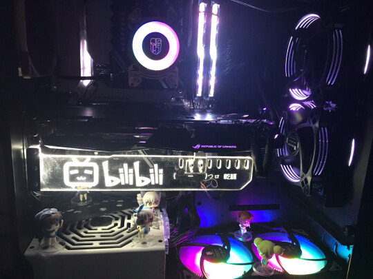 九州风神堡垒240RGB V2怎么样呀，噪音静音吗？毫不刺眼吗 