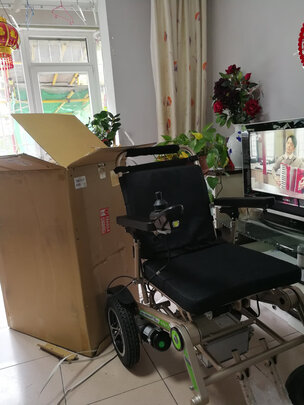 电动轮椅车