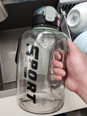 运动水杯