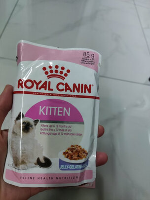 猫粮罐头