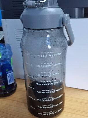 吸管水杯