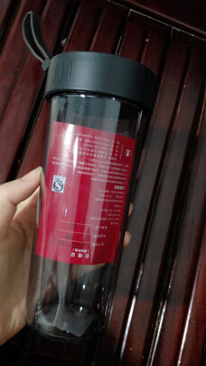 运动水杯