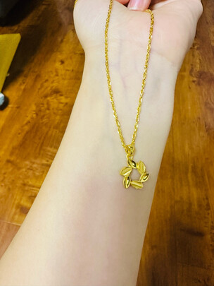 黄金吊坠