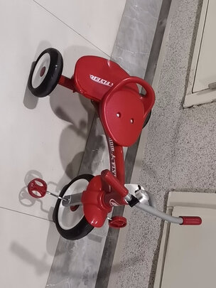 儿童三轮车