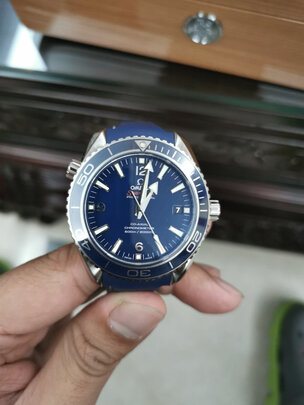 30880      30880相信京东,正品无疑,到广州太古汇奥米伽截了表带,店