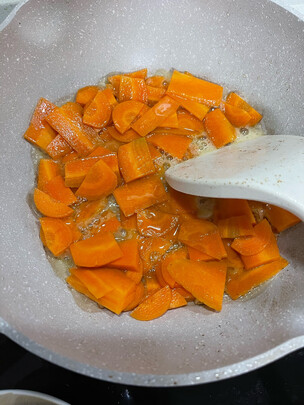 麦饭石不粘锅
