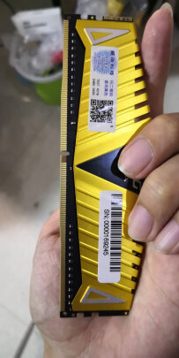 威刚DDR4 3000 8GB跟金士顿KVR26N19S8/8有很大区别吗？兼容性哪个好？哪个效果惊艳？